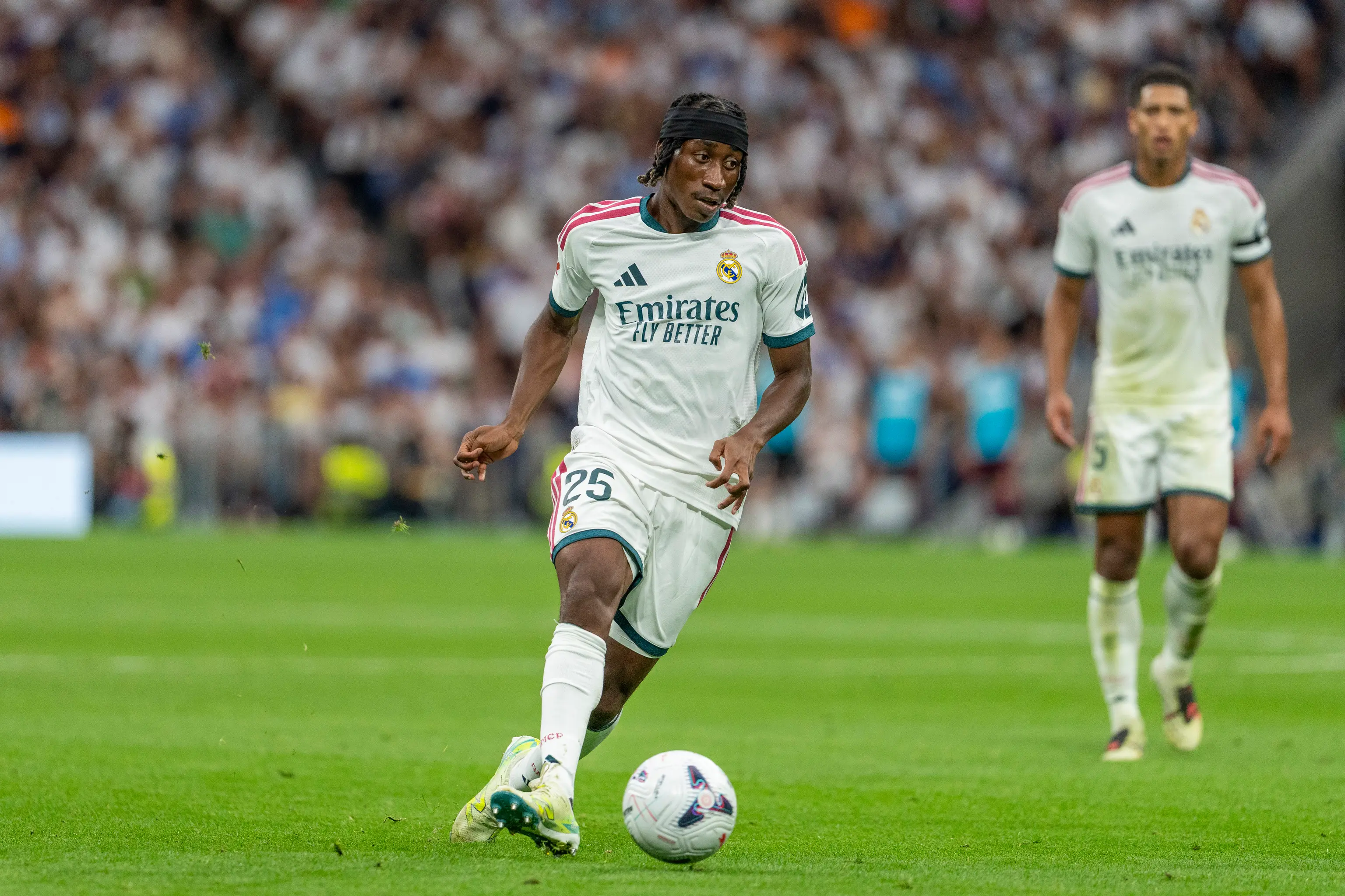 খেলোয়াড় বাজারে তীব্র মুদ্রাস্ফীতি: লা লিগা দুই জগতে ভাগ হয়ে গেছে